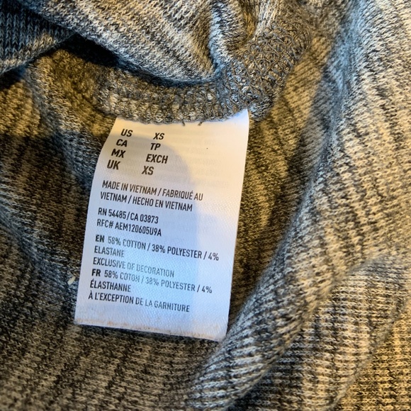 American Eagle long sleeve top - Picture 3 of 3